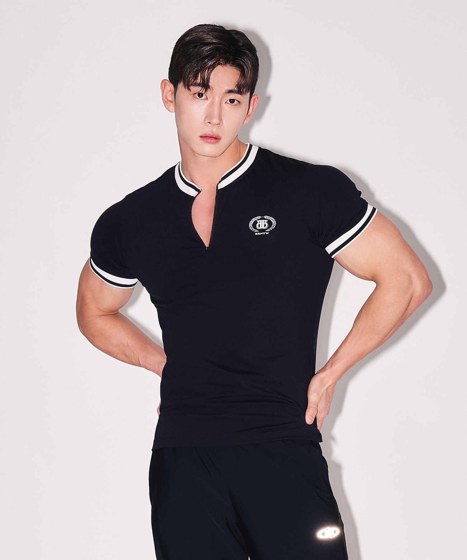 DOUBLE B EMBLEM HALF ZIP UP JERSEY [BLACK]