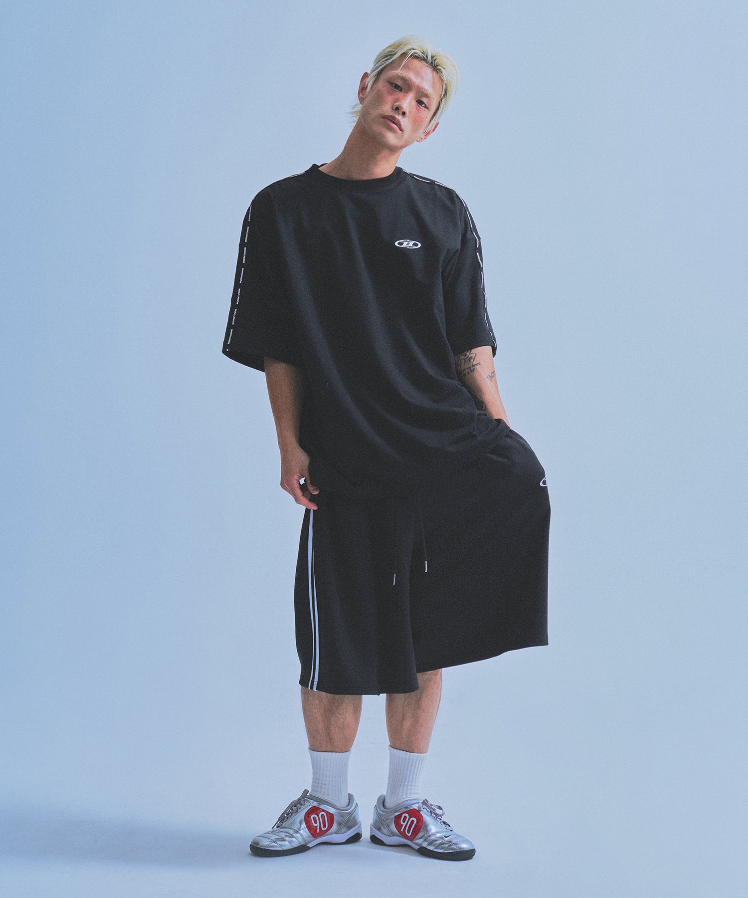 【5/9 release】SYMBOL B TRACK LINE JERSEY BERMUDA PANTS [BLACK]