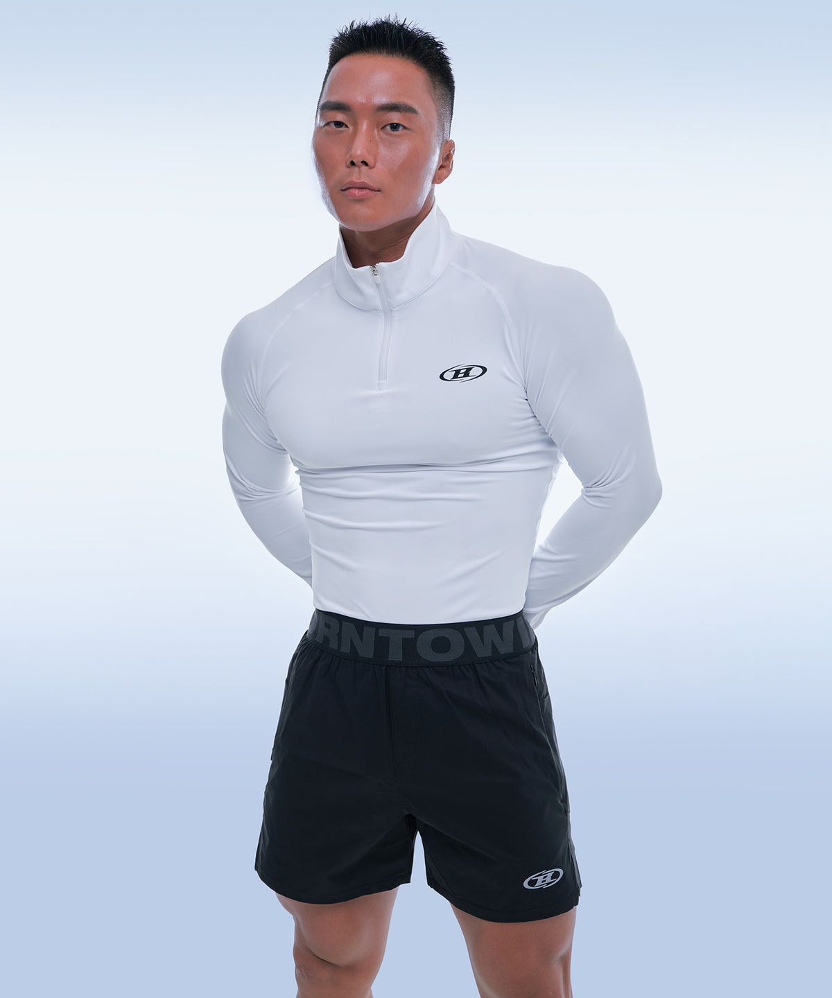 【韓国限定】SYMBOL B MUSCLE FIT HALF ZIP-UP LONGSLEEVE [WHITE]