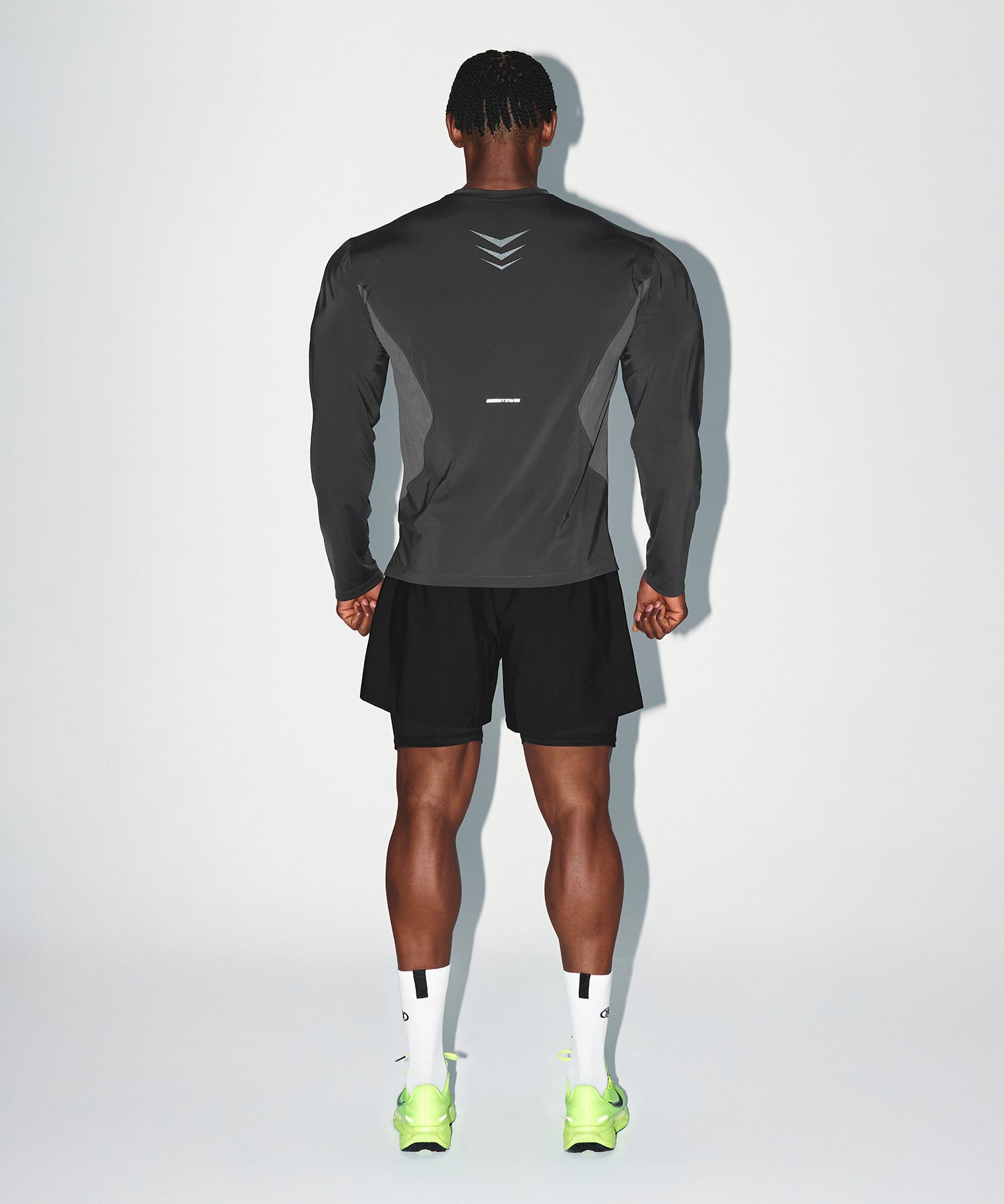 【予約販売：ご注文より1～3週間後に発送予定】STROKE B QUICK DRY LONG SLEEVE [CHARCOAL]