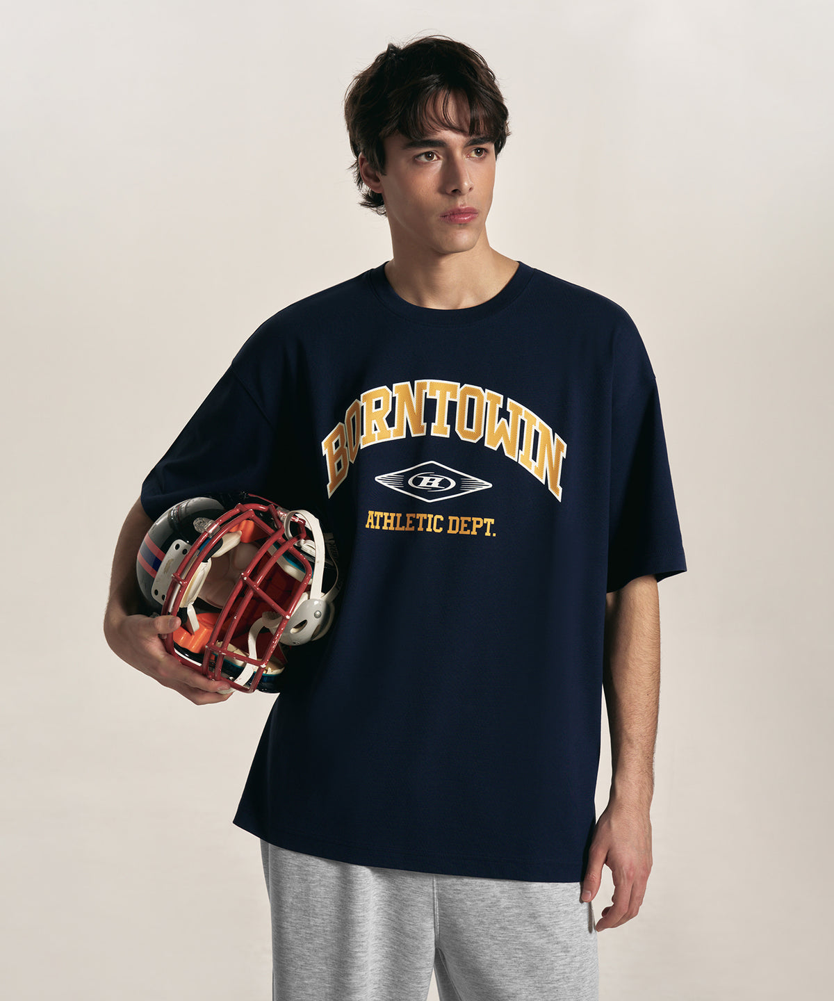 【韓国限定】BORNTOWIN ARCH LOGO T-SHIRTS [NAVY]