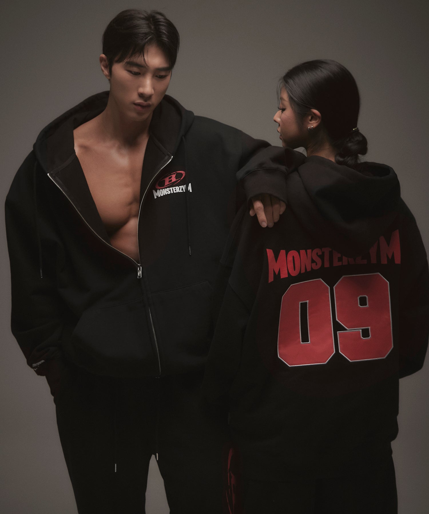 MONSTERZYM HOODIE ZIP-UP [BLACK]