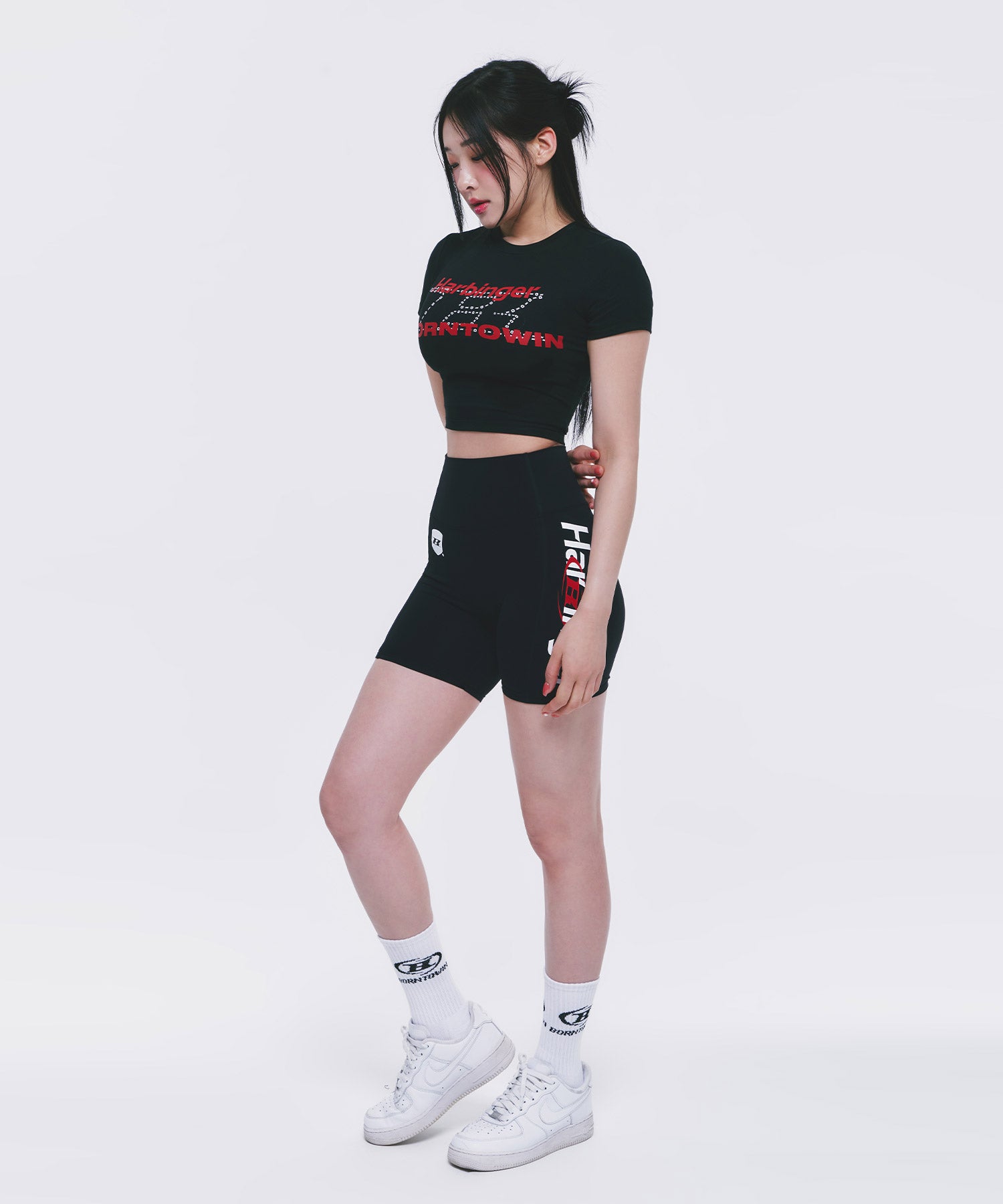 B X H CROP T-SHIRTS [BLACK]