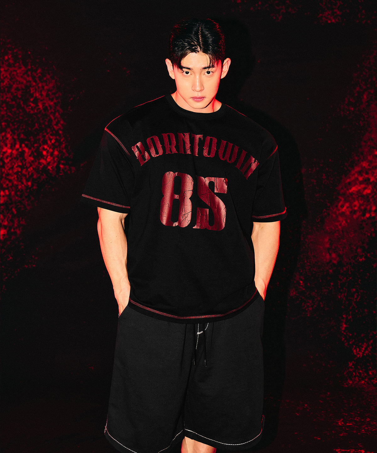 【韓国限定】RED STITCH SEMI OVER FIT T-SHIRTS [BLACK]