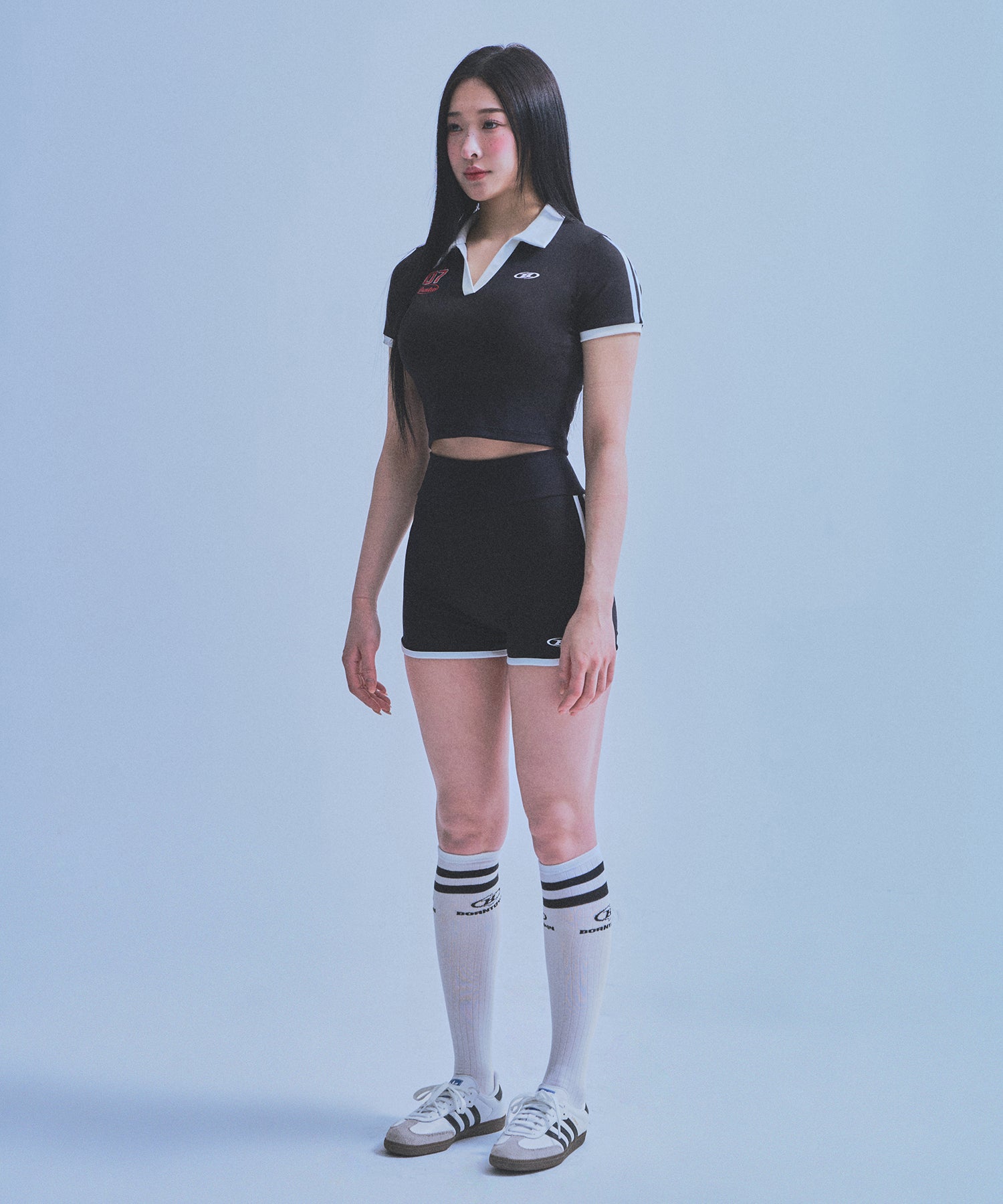 W BRNTW FOOTBALL CROP T-SHIRTS [BLACK]