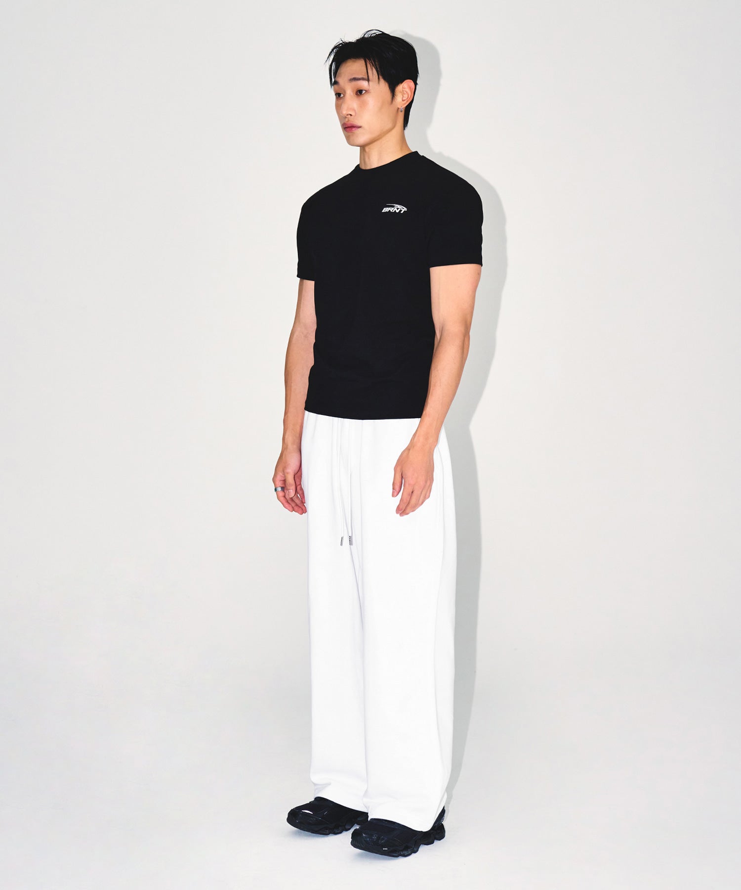 【予約販売：ご注文より1～3週間後に発送予定】BRNT BACK LOGO MUSCLE FIT T-SHIRTS [BLACK]
