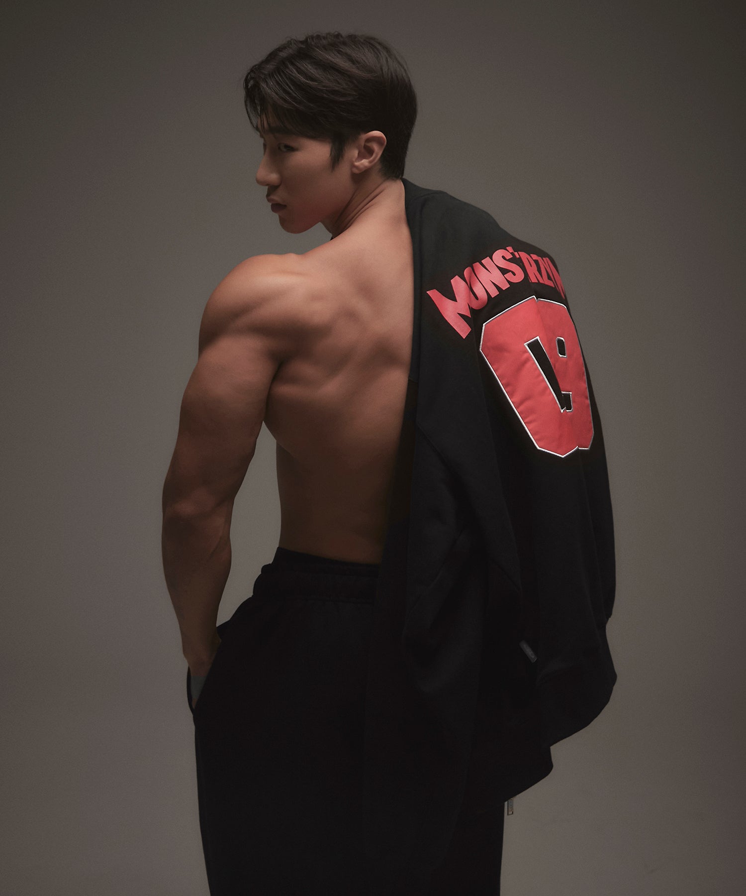 【予約販売：ご注文より1～3週間後に発送予定】MONSTERZYM HOCKEY JERSEY [BLACK]