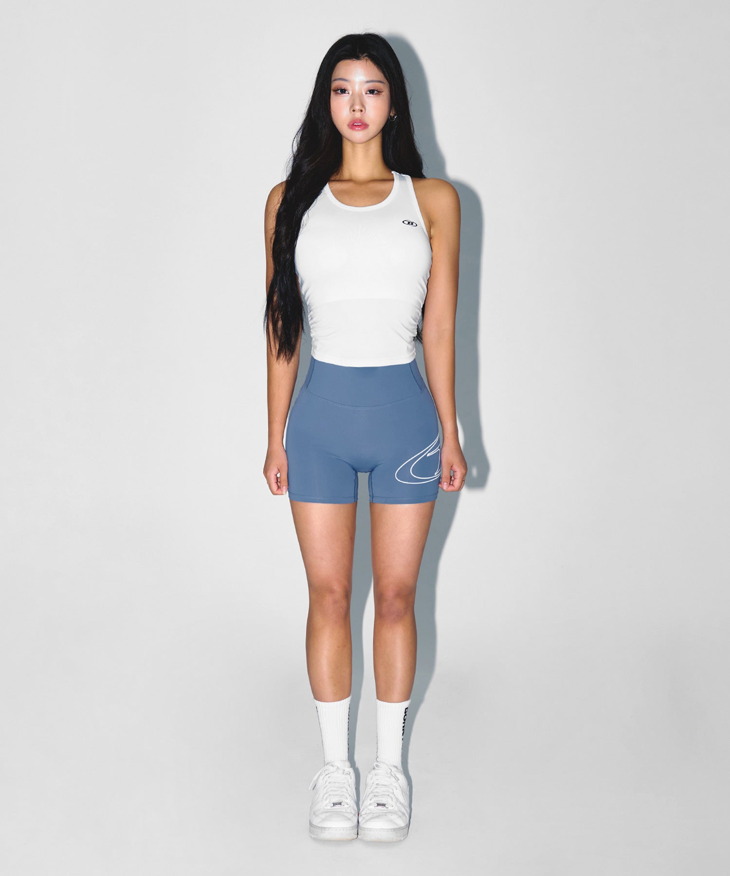 【予約販売：ご注文より1～3週間後に発送予定】W BRN RACER BACK SLEEVELESS [WHITE]