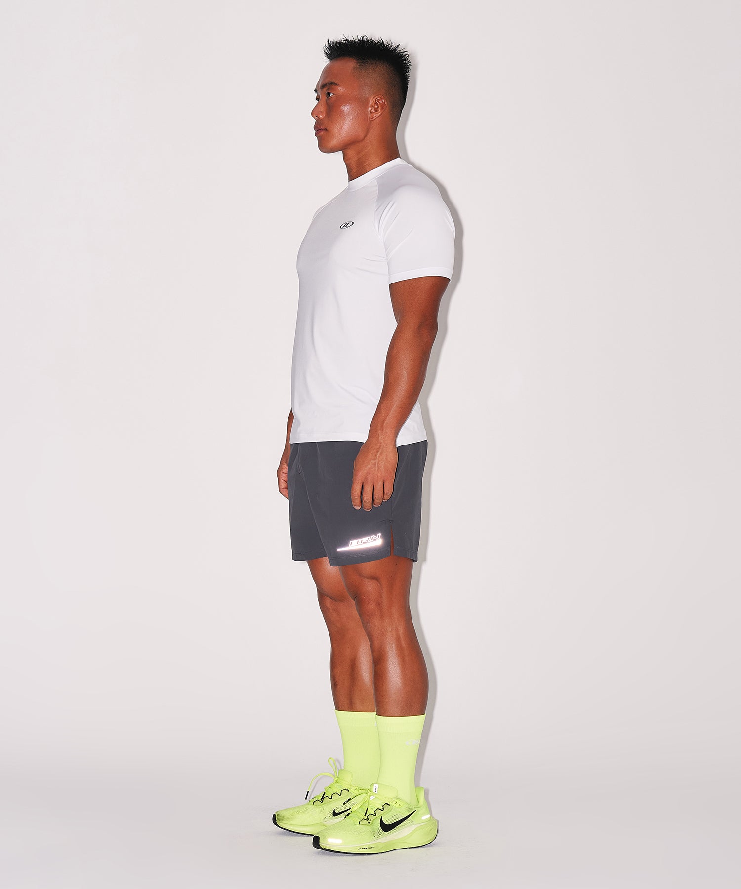 REFLECTIVE OUT BAND ACTIVE SHORTS [CHARCOAL]