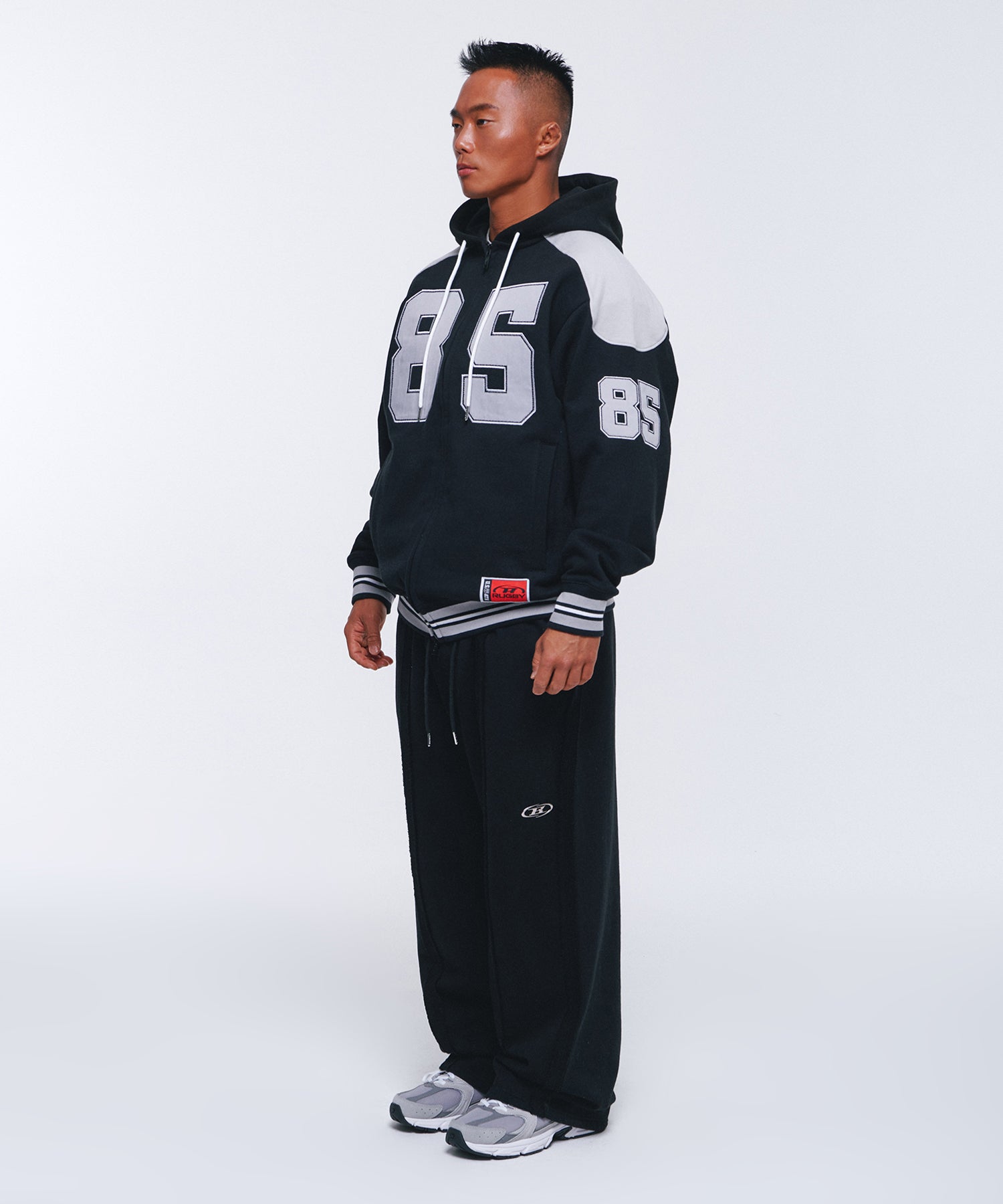 85 APPLIQUE RUGBY HOODIE ZIP-UP [BLACK]
