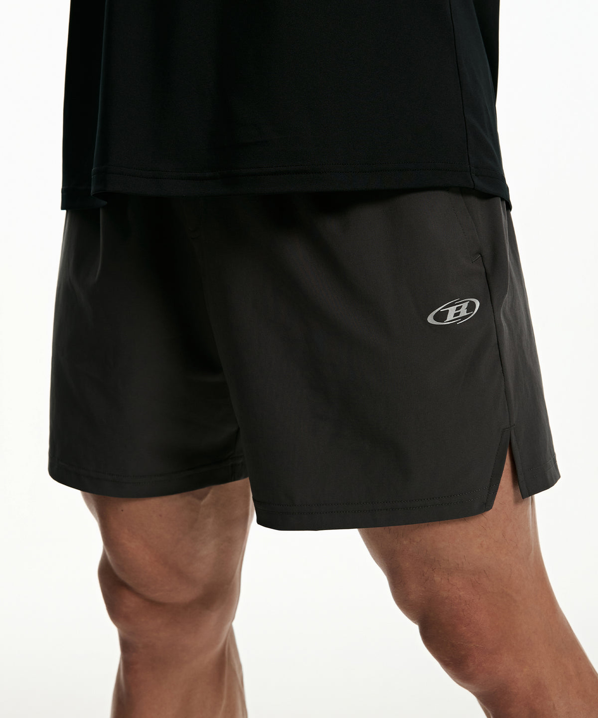 【韓国限定】SYMBOL B STRENGTH SHORTS [CHARCOAL]