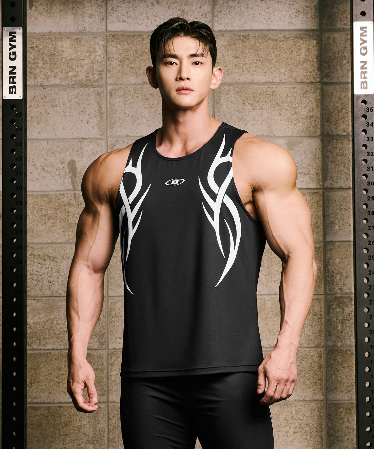 【韓国限定】 TRIBAL QUICK DRY SLEEVELESS [BLACK]