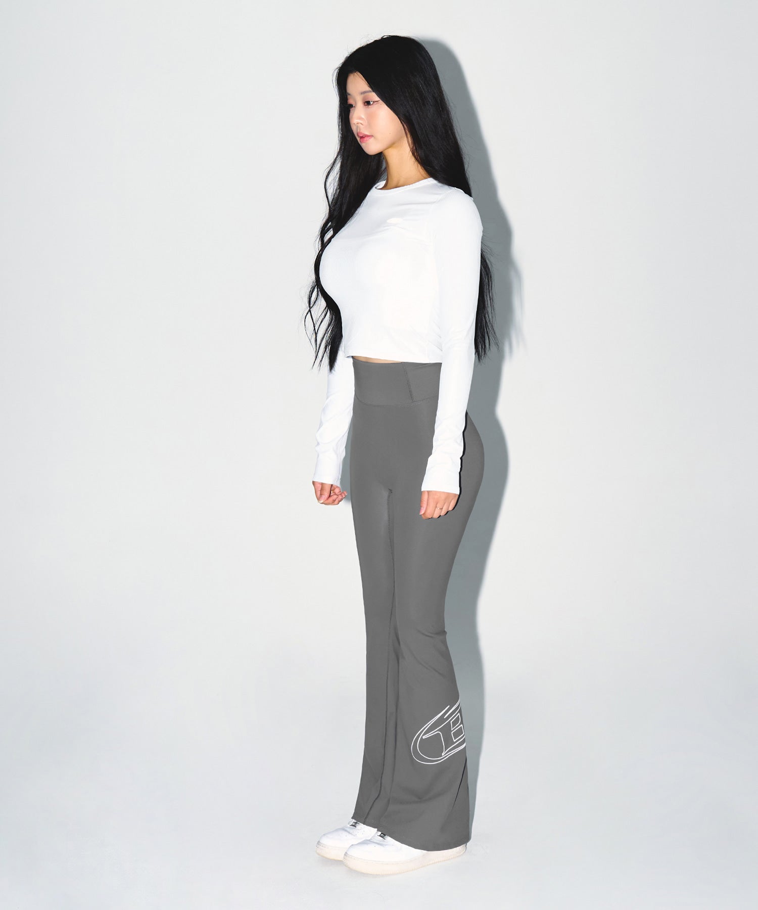 【予約販売：ご注文より1～3週間後に発送予定】W FITNESS RIBBED LONG SLEEVE [WHITE]