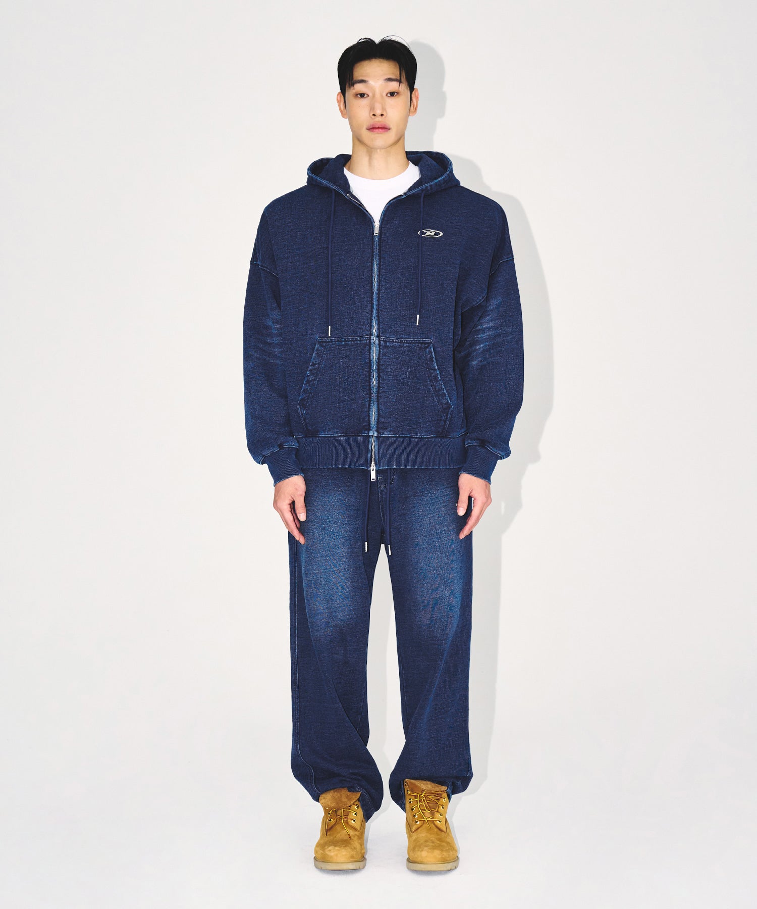 30％OFF / 商品入替】DENIM LIKE HOODIE ZIP-UP [MID DENIM