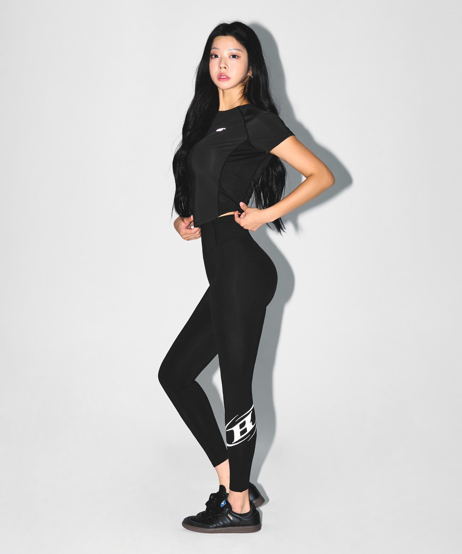 【予約販売：ご注文より1～3週間後に発送予定】W SYMBOL B VENTILATION T-SHIRTS [BLACK]