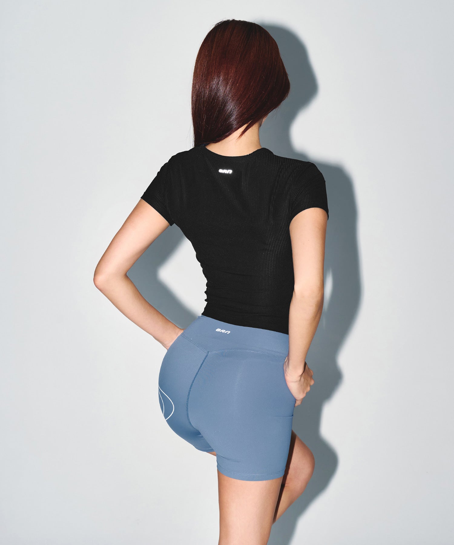 【予約販売：ご注文より1～3週間後に発送予定】W FITNESS RIBBED T-SHIRTS [BLACK]
