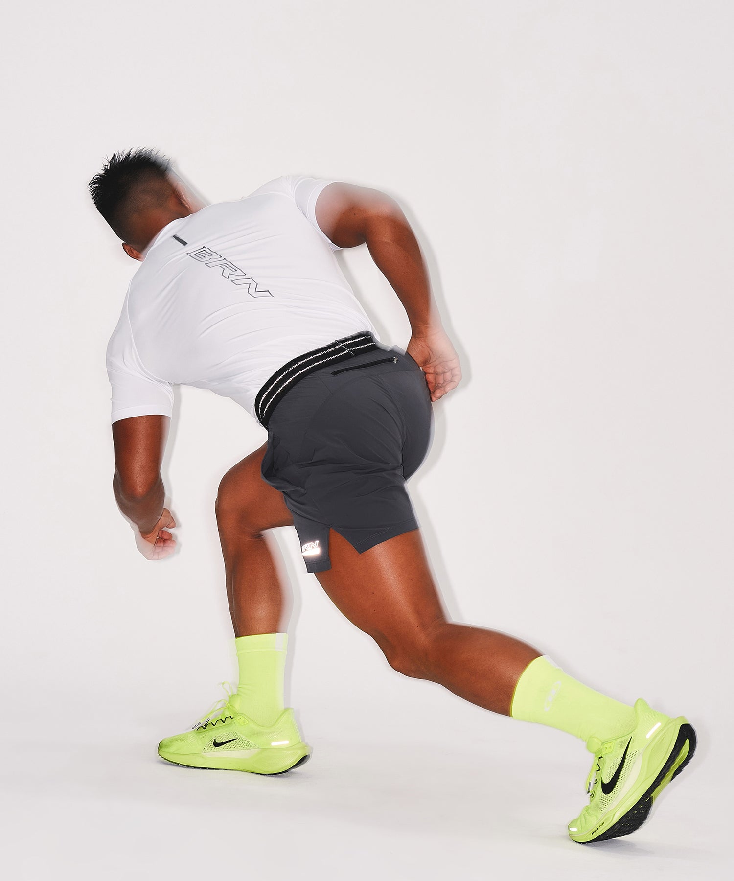 REFLECTIVE OUT BAND ACTIVE SHORTS [CHARCOAL]