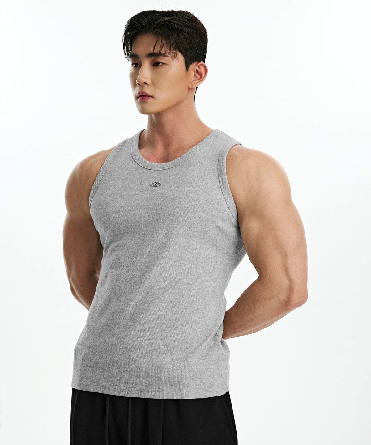 【韓国限定】B PENDANT RIBBED SLEEVELESS [MELANGE GREY]