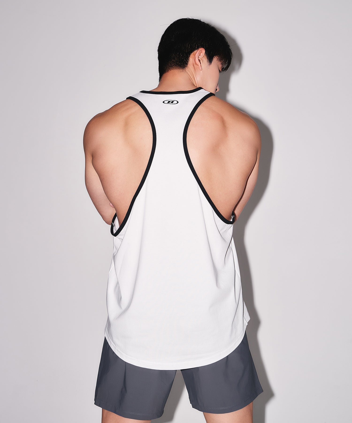 RAISEBORN NEW DEEP FIT SLEEVELESS [WHITE]