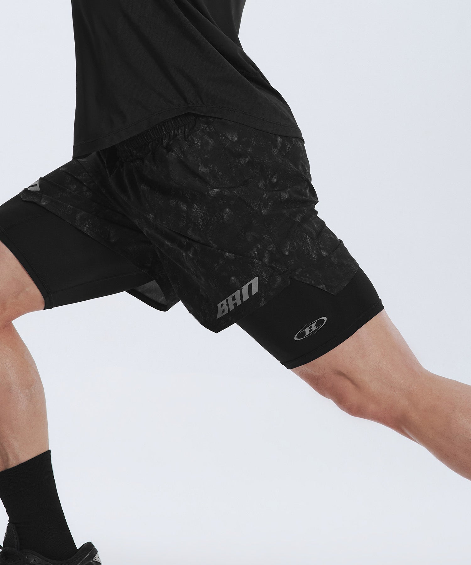 韓国限定】BRN PYTHON PATTERN 2 IN 1 SHORTS [BLACK] – BORNTOWIN