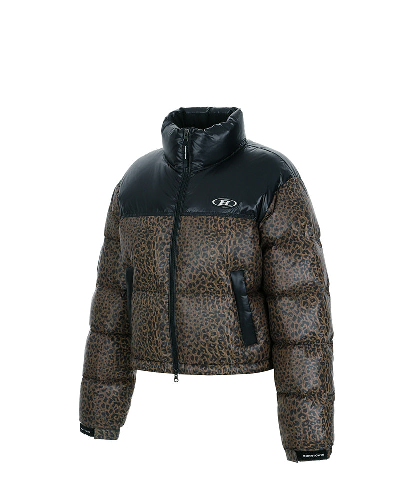 【予約販売：ご注文より1～3週間後に発送予定】W SILVER B GLOSSY CROP PUFFER DOWN [LEOPARD]