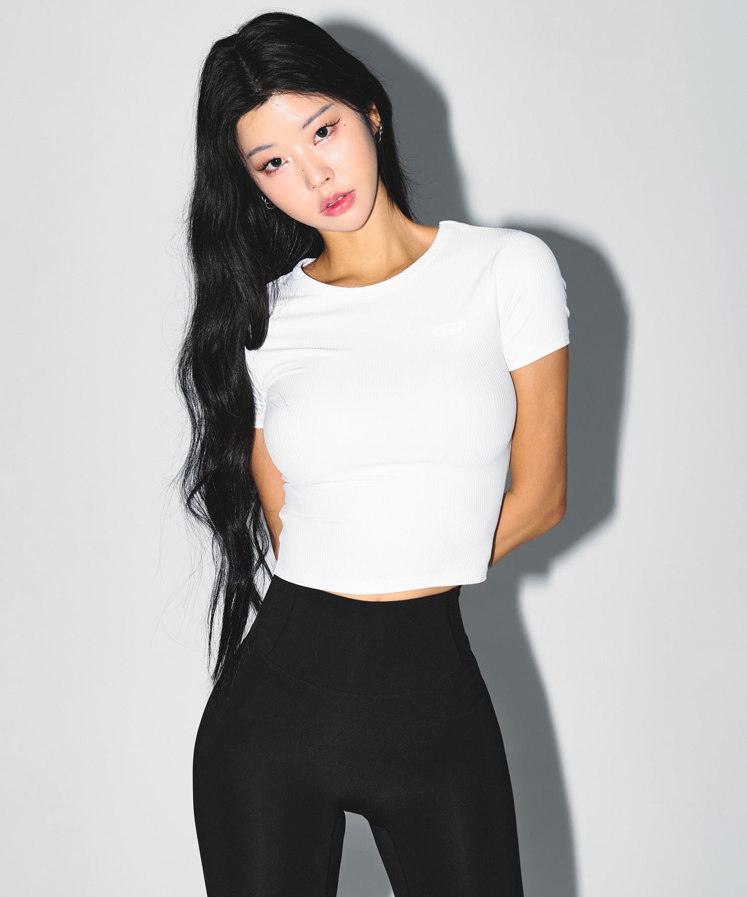 【予約販売：ご注文より1～3週間後に発送予定】W FITNESS RIBBED T-SHIRTS [WHITE]