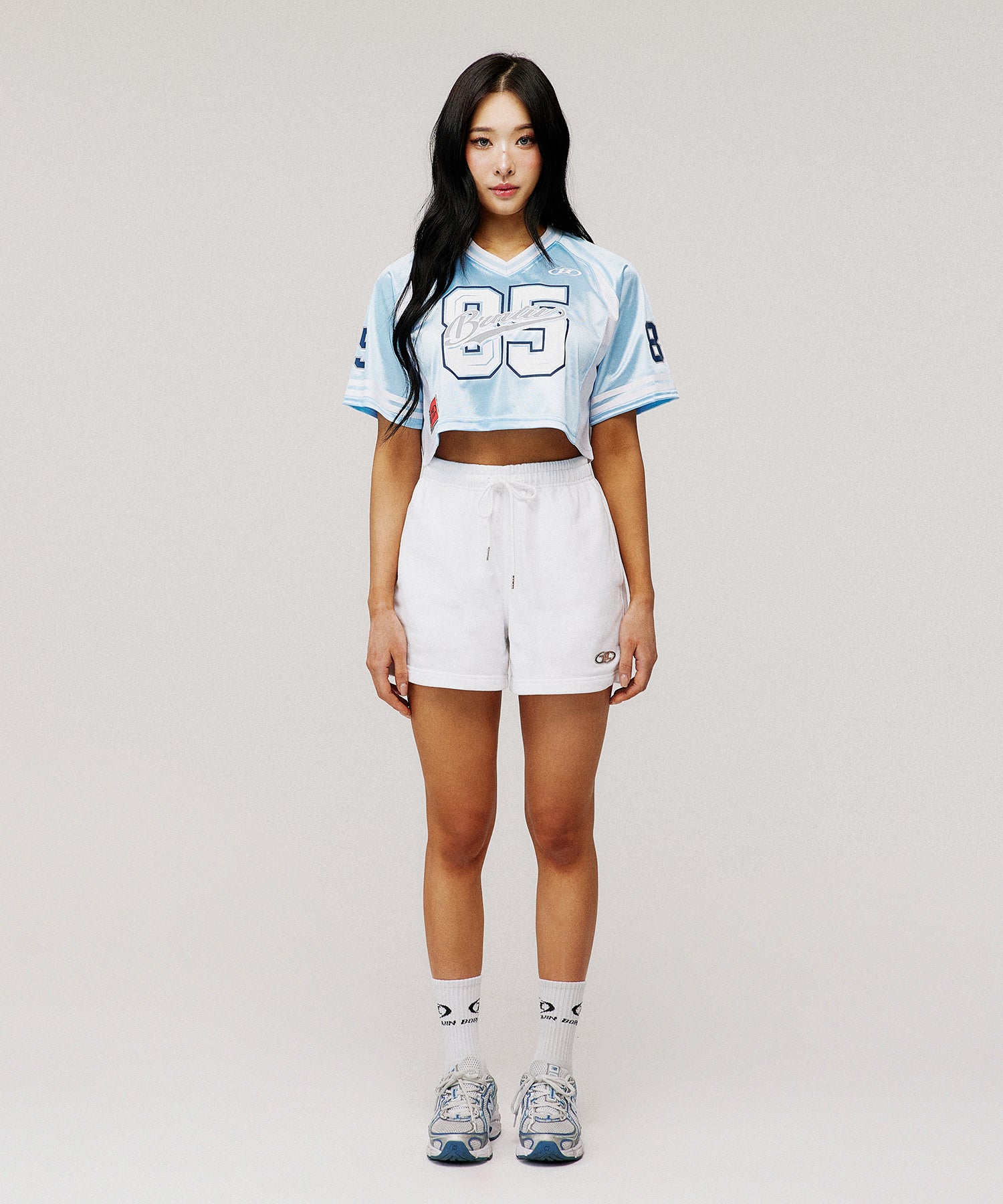 【予約販売：ご注文より1～3週間後に発送予定】W RUGBY JERSEY CROP T-SHIRTS [LIGHT BLUE]