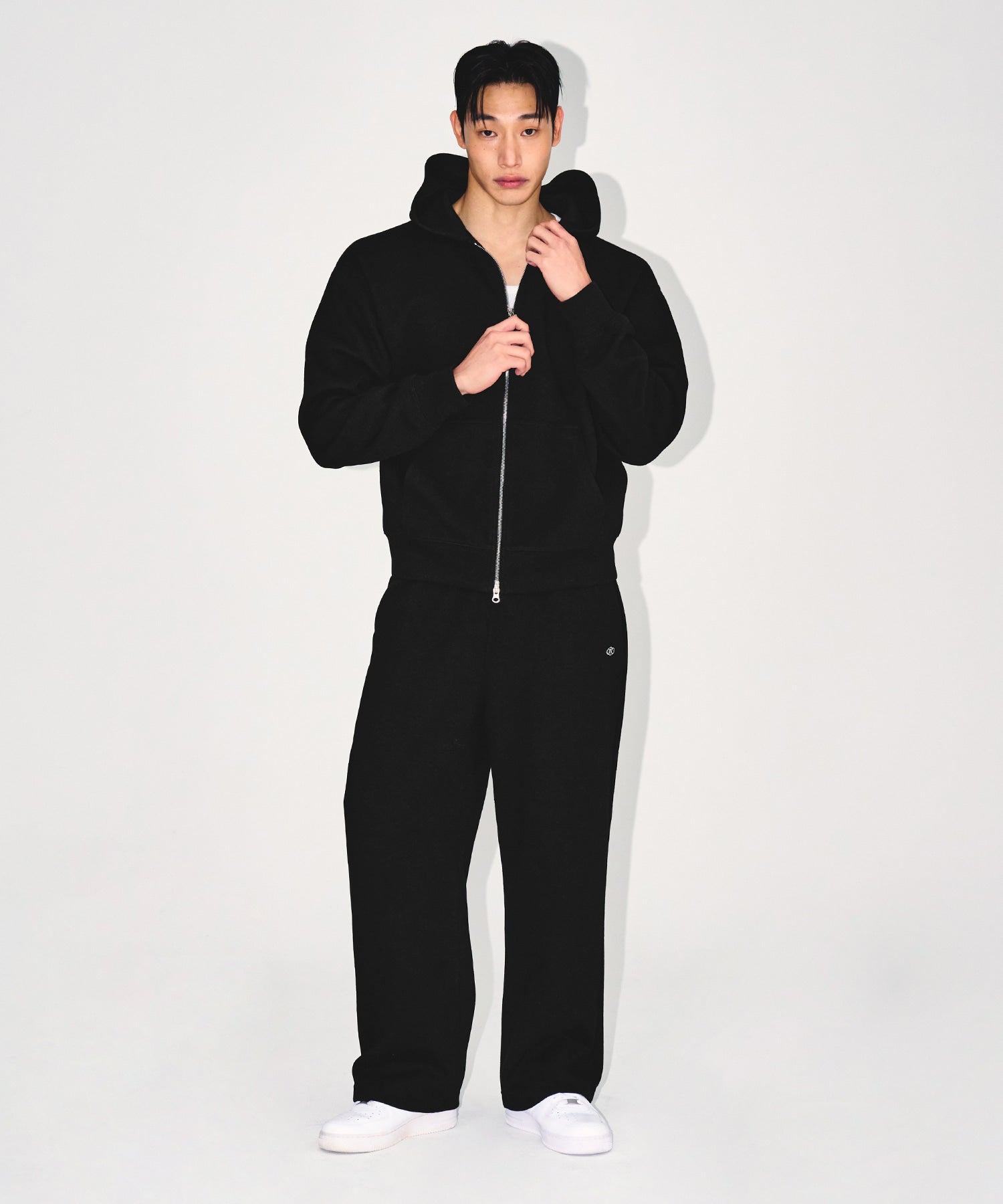 【予約販売：ご注文より1～3週間後に発送予定】KNIT LIKE WIDE PANTS [BLACK]