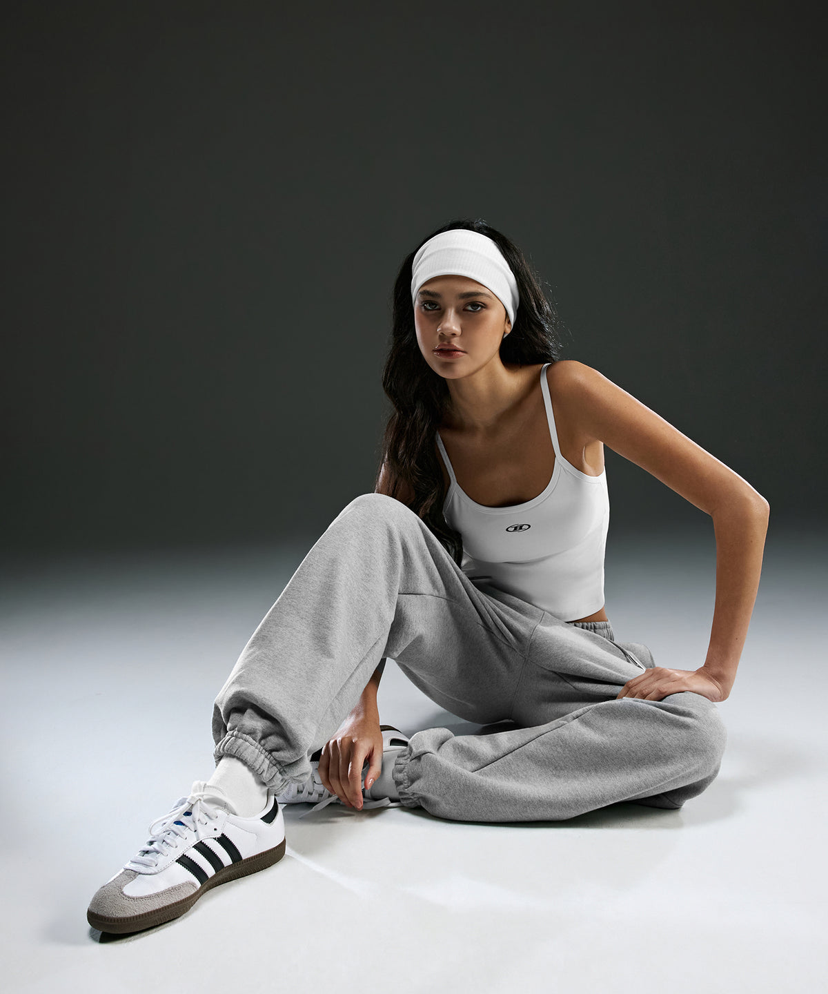 【予約販売：ご注文より1～3週間後に発送予定】W SYMBOL B BRA TANK TOP [WHITE]