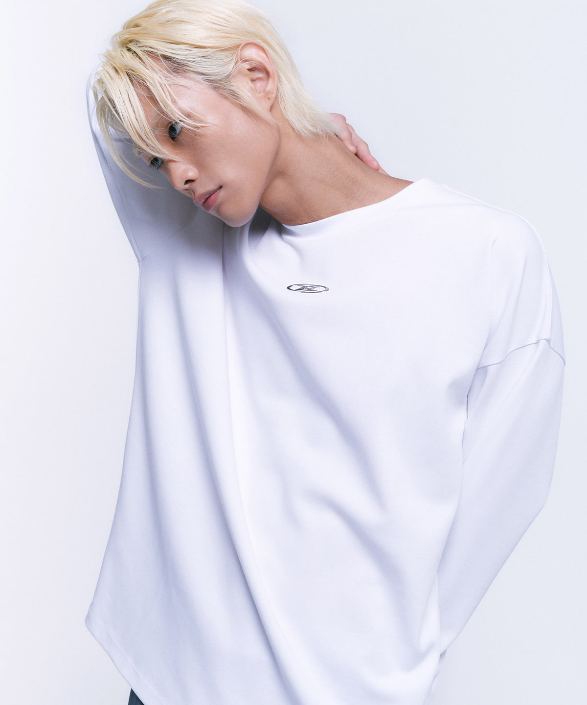 【韓国限定】SILVER B OVER FIT LONGSLEEVE [WHITE]