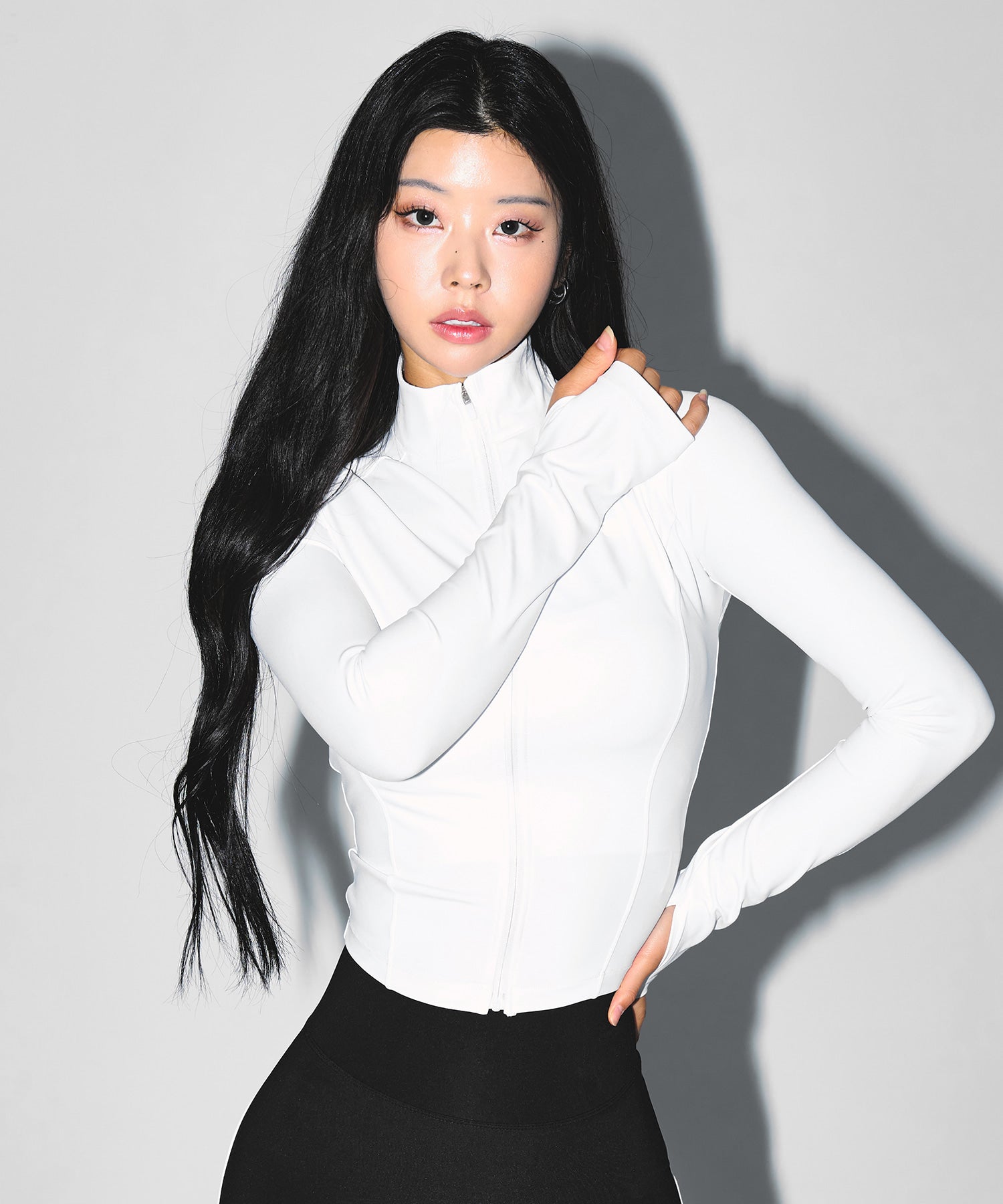 【予約販売：ご注文より1～3週間後に発送予定】W COMPRESSION FULL ZIP UP JACKET [WHITE]