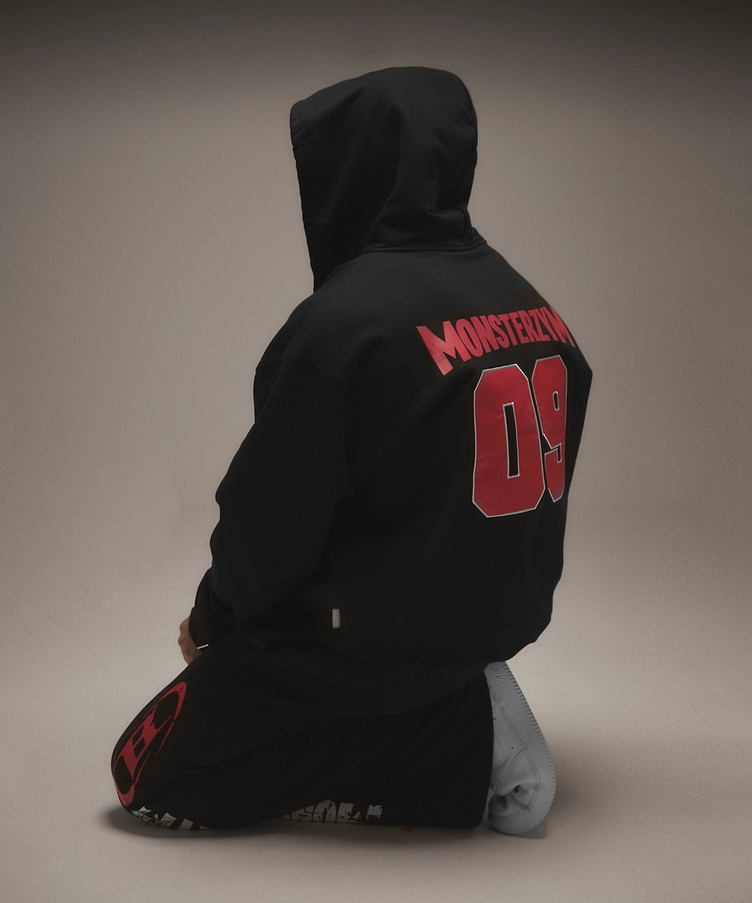 MONSTERZYM HOODIE ZIP-UP [BLACK]