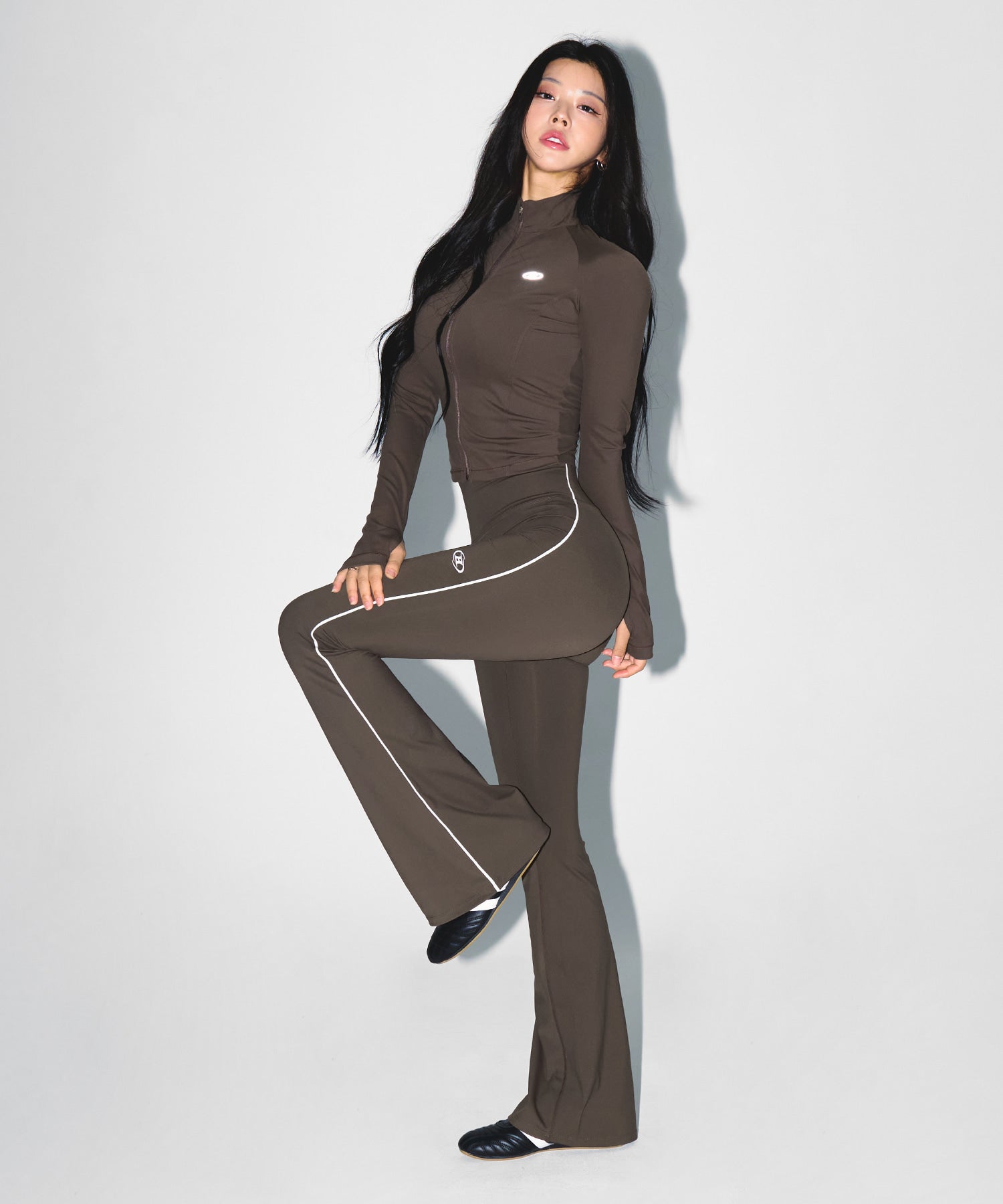 【予約販売：ご注文より1～3週間後に発送予定】W COMPRESSION FULL ZIP UP JACKET [BROWN]