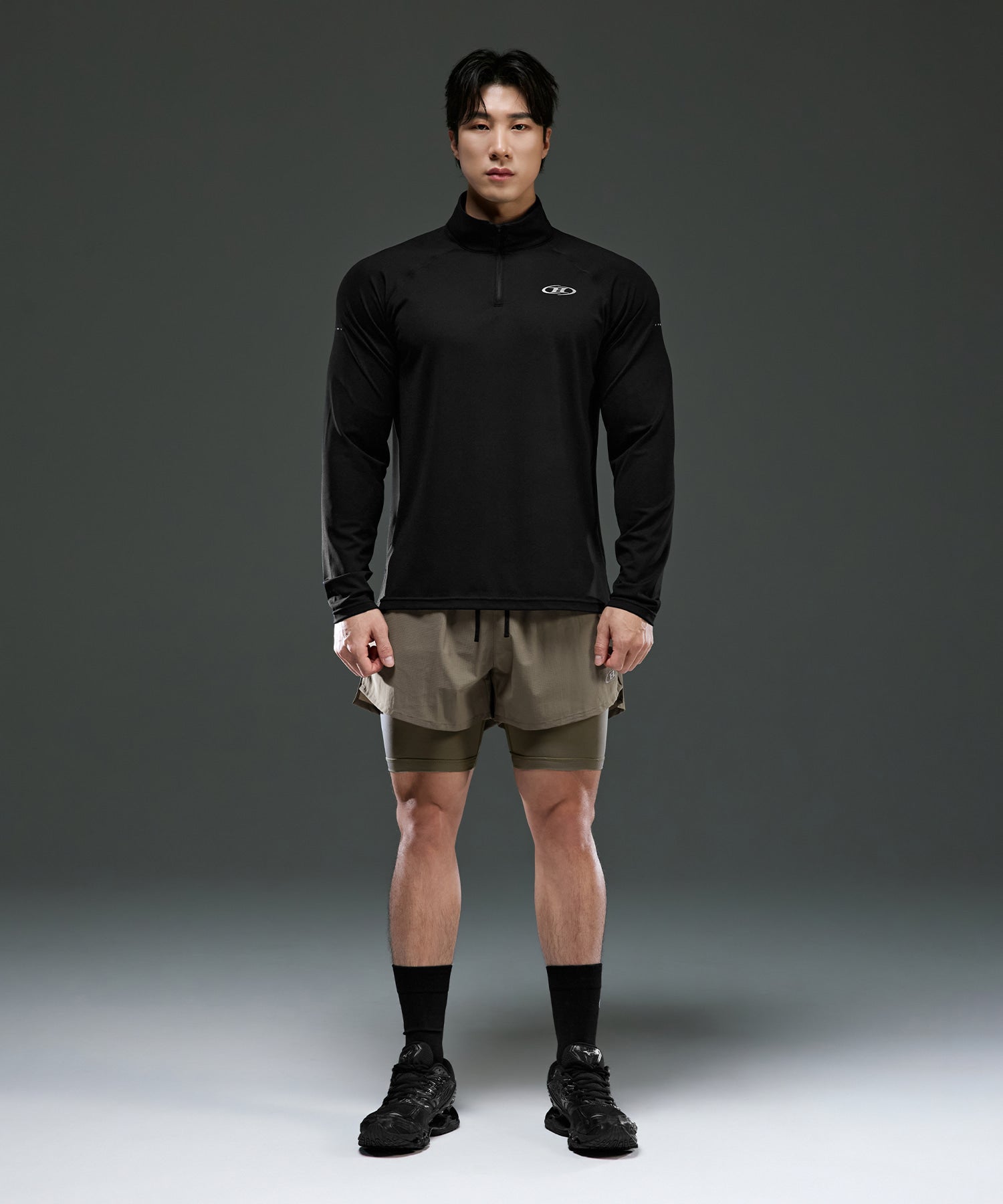 予約販売：ご注文より1～3週間後に発送予定】SYMBOL B SEMI MUSCLE FIT