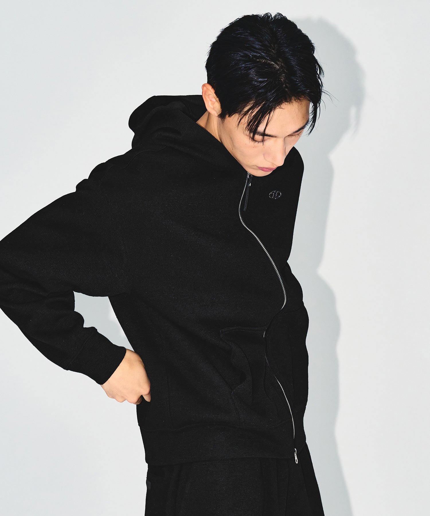 【予約販売：ご注文より1～3週間後に発送予定】KNIT LIKE HOODIE ZIP UP [BLACK]