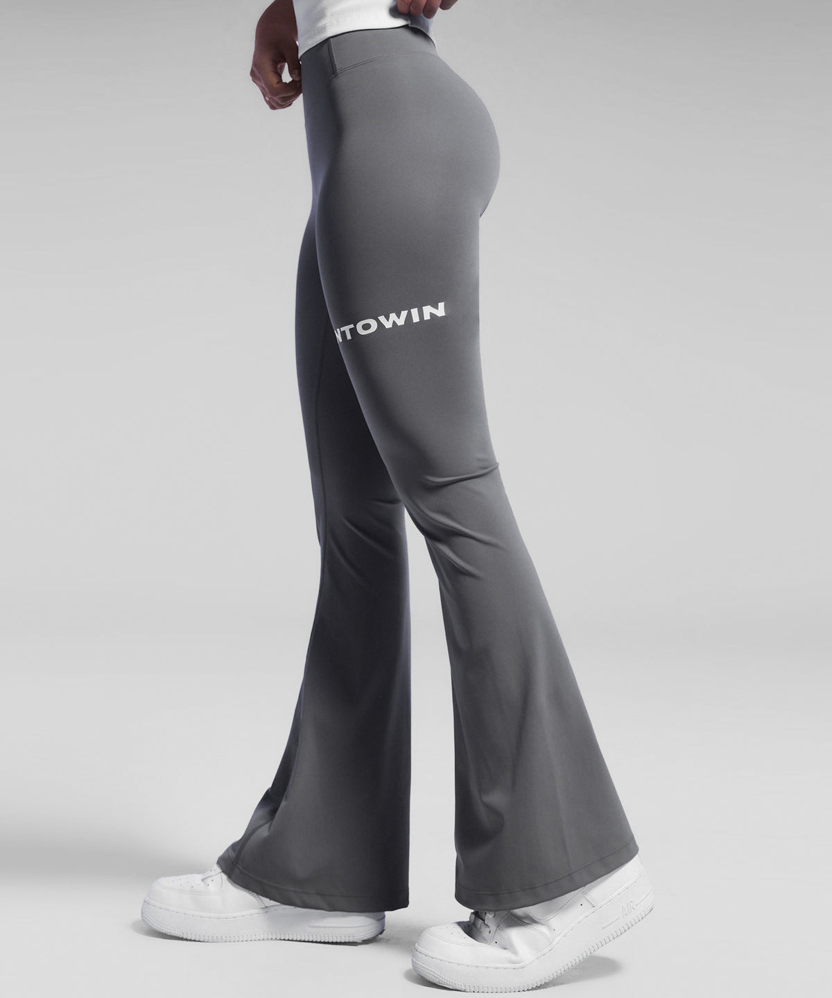 【韓国限定】W LOGO BOOTS CUT LEGGINGS [GREY]