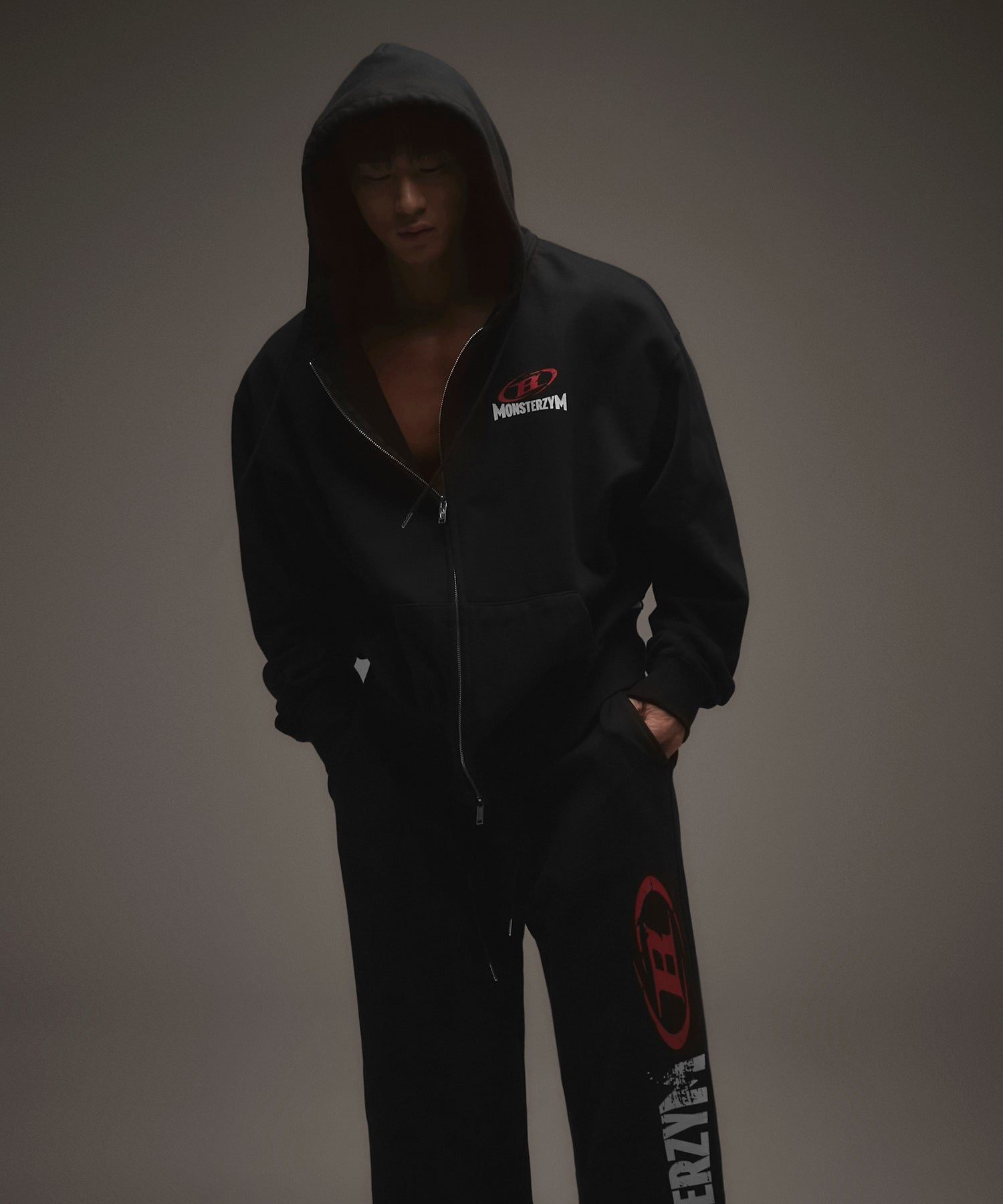 MONSTERZYM HOODIE ZIP-UP [BLACK]