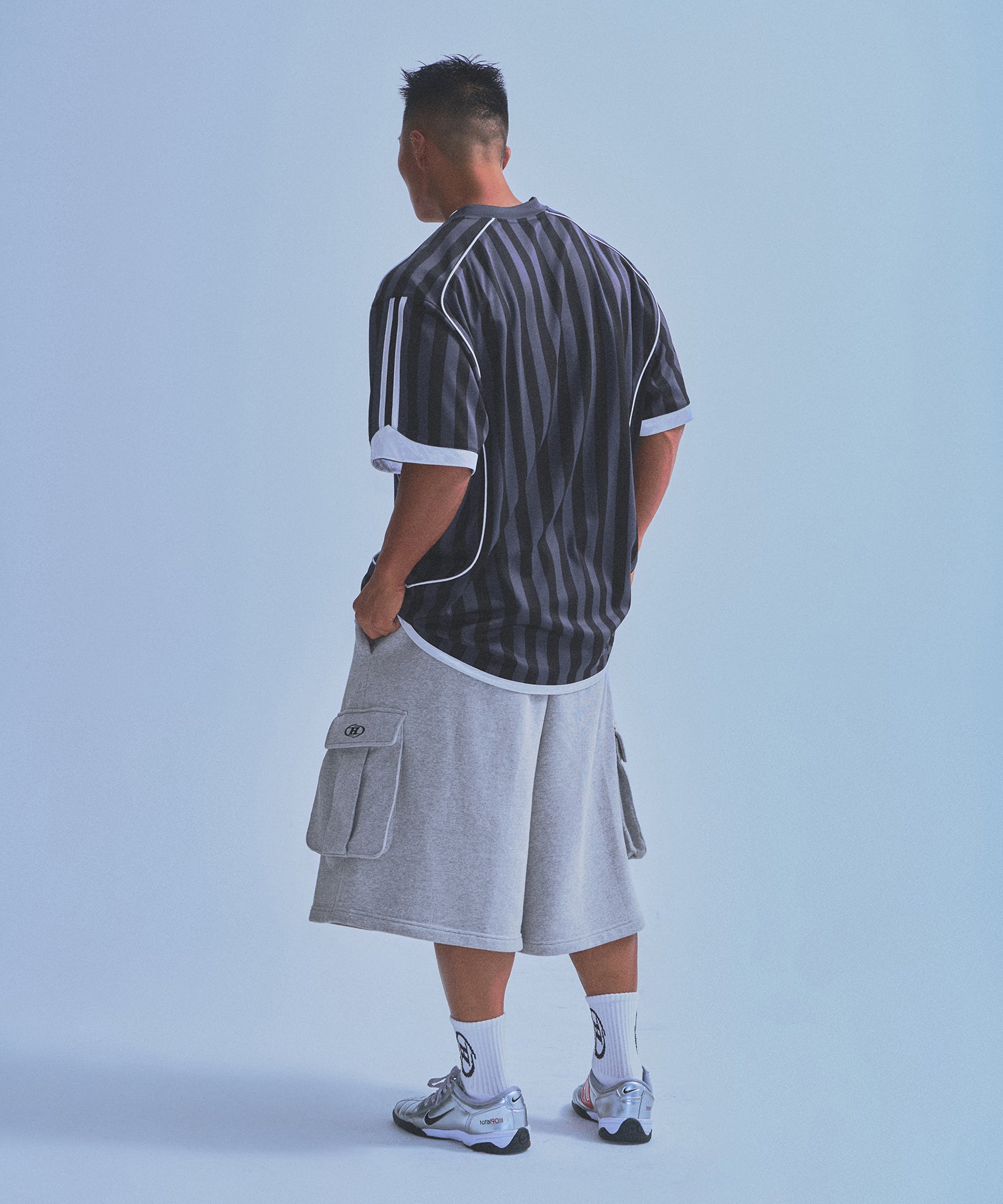 【5/30 Release】SYMBOL B SOCCER STRIPE JERSEY [BLACK]