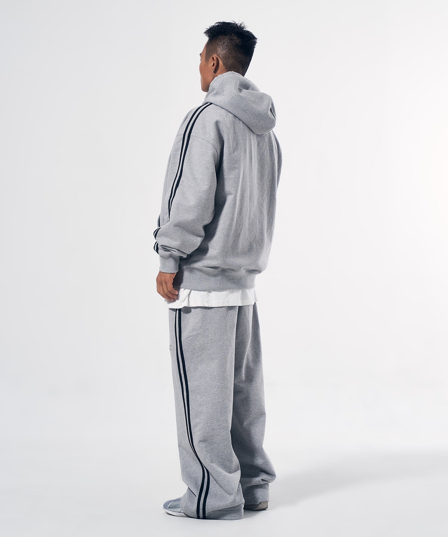 CHROME B LOGO TRACK LINE WIDE PANTS [MELANGE GREY]