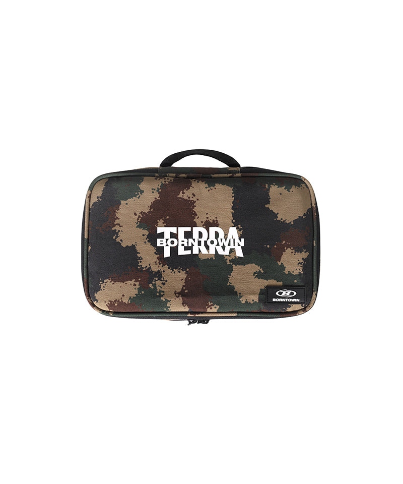 【予約販売：ご注文より1～3週間後に発送予定】BORNTOWIN X TERRA CAMO POUCH [CAMO]