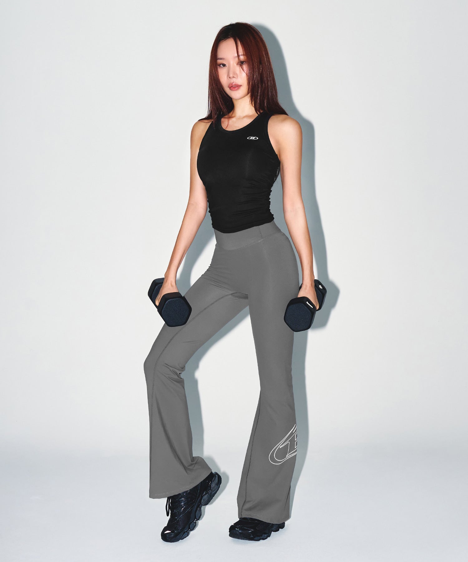 【予約販売：ご注文より1～3週間後に発送予定】W BRN RACER BACK SLEEVELESS [BLACK]