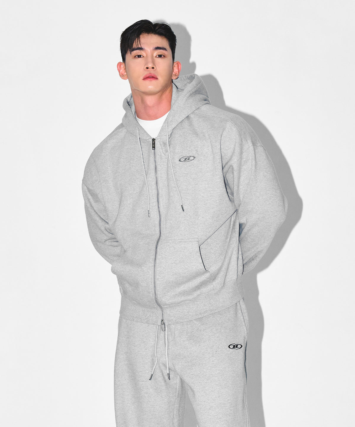 【韓国限定】CHROME B FLEECE HOODIE ZIP-UP [MELANGE GREY]