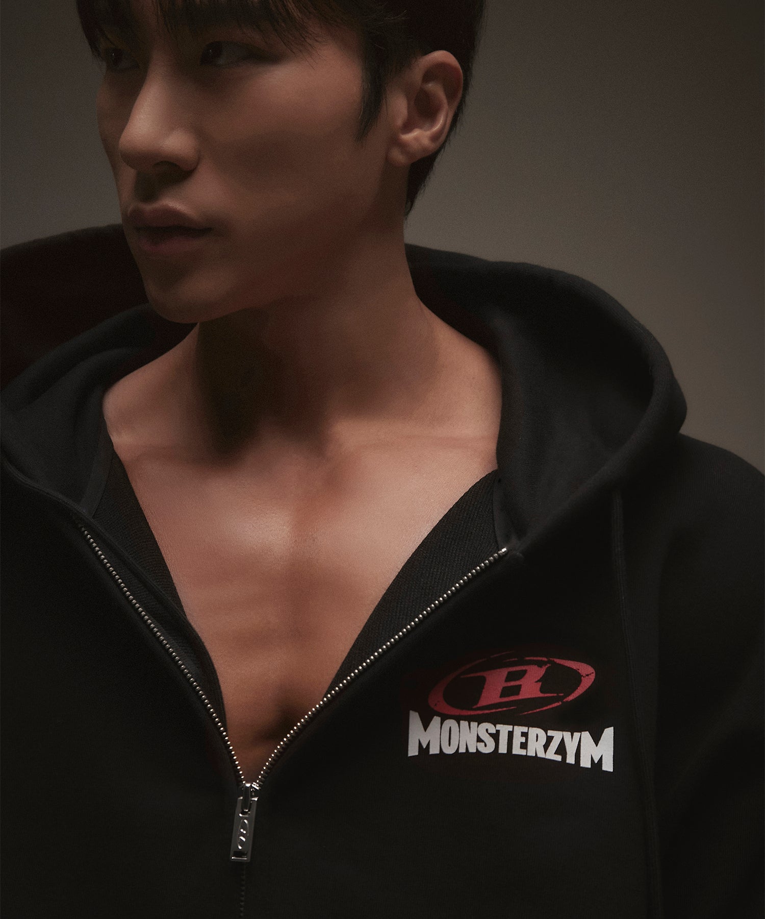 MONSTERZYM HOODIE ZIP-UP [BLACK]