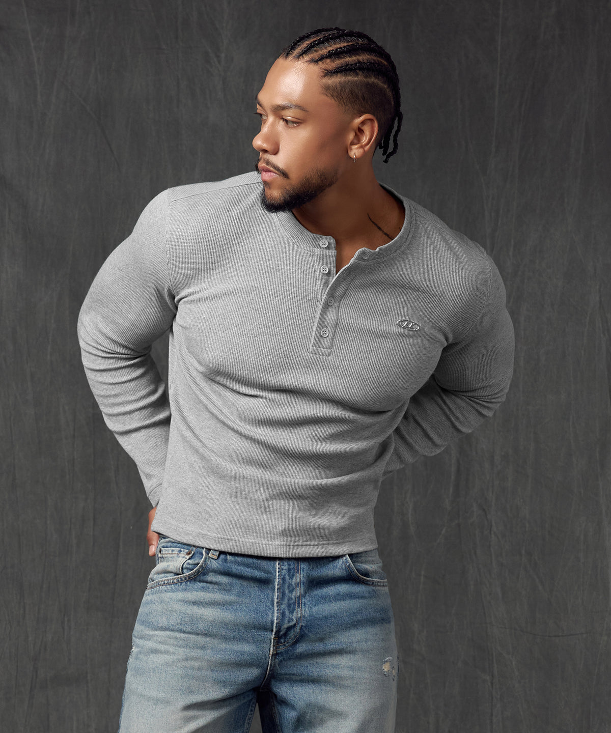 【韓国限定】B PENDANT HENRY NECK WAFFLE LONG SLEEVE [MELANGE GREY]
