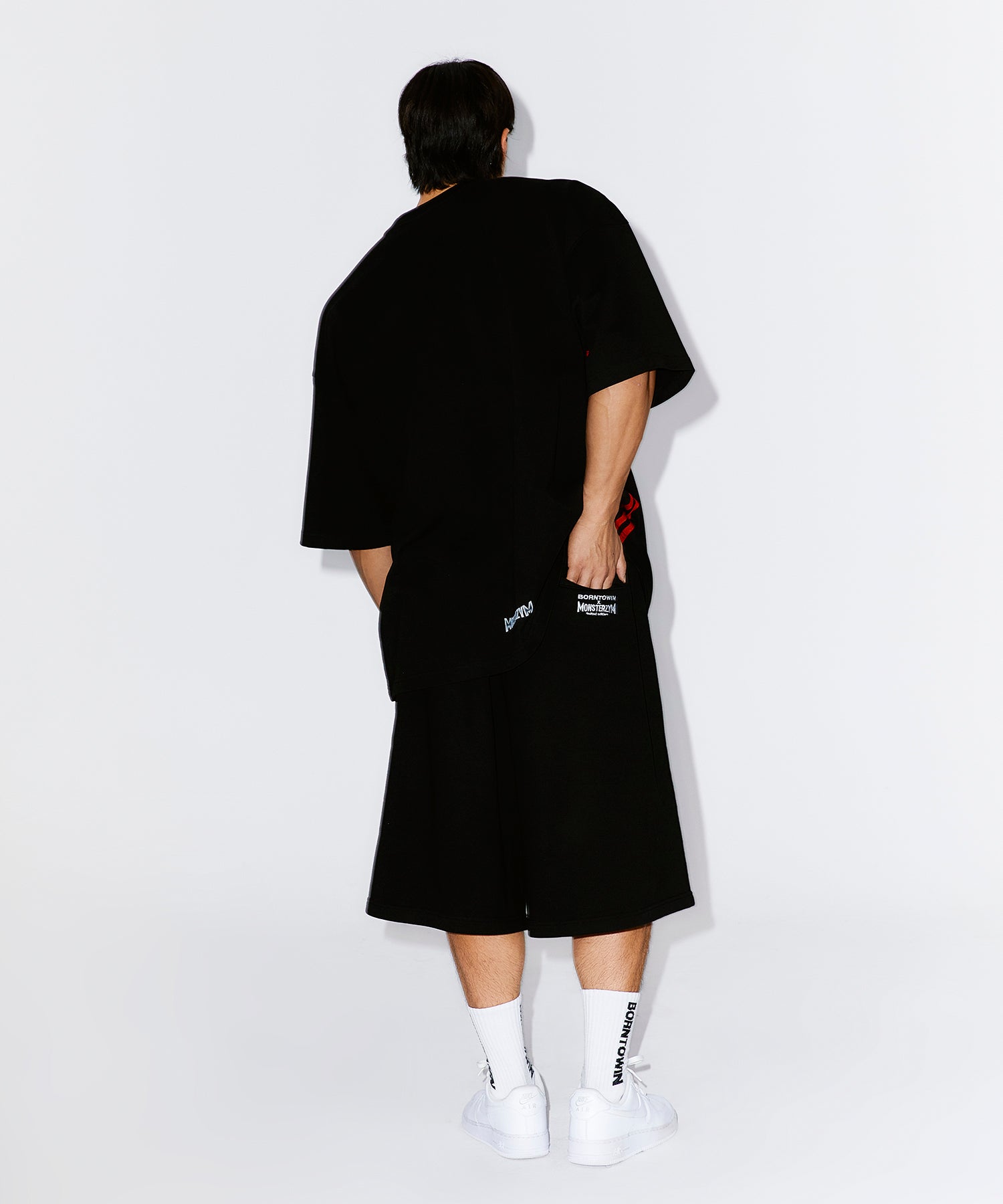 【予約販売：ご注文より1～3週間後に発送予定】MONSTERZYM BERMUDA PANTS [BLACK]