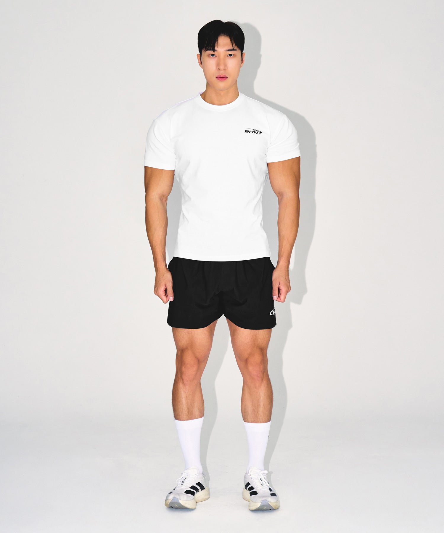 【予約販売：ご注文より1～3週間後に発送予定】BRNT BACK LOGO MUSCLE FIT T-SHIRTS [WHITE]
